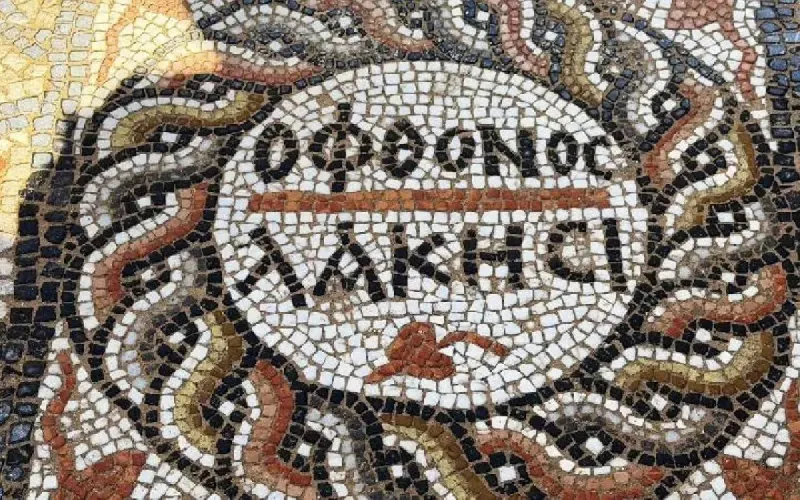 Syedra Antik Kenti: Mozaikler, Tarih Ve “Kıskananlar Çatlasın” Mesajı